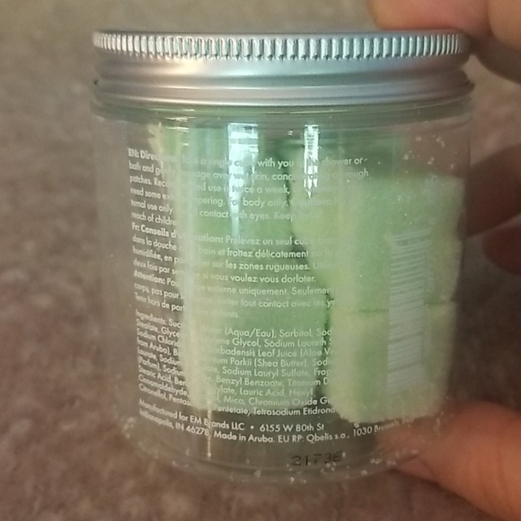 Harper + Ari Juice Cleanse Exfoliating Sugar Cubes - Picture 3 of 3